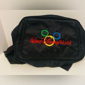 Walt Disney World Fanny Pack Embroidered with compartments